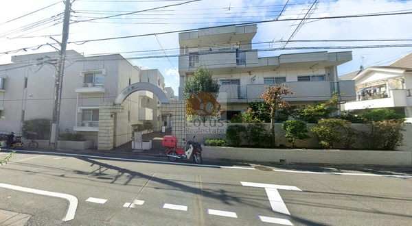 南大泉リッツハウス外観４｜南大泉リッツハウスは、昭和60年築、3階建のマンションです。
