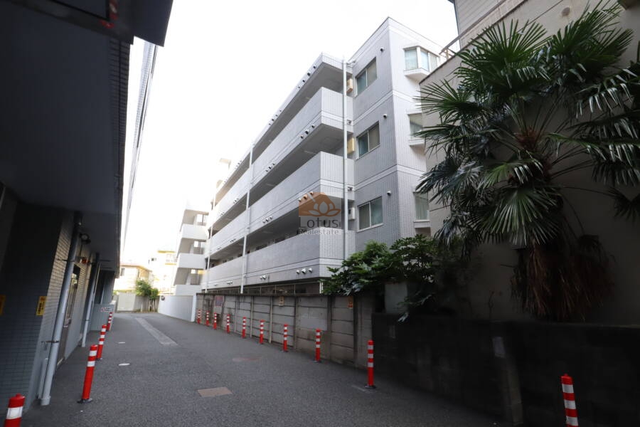 エバ世田谷外観3