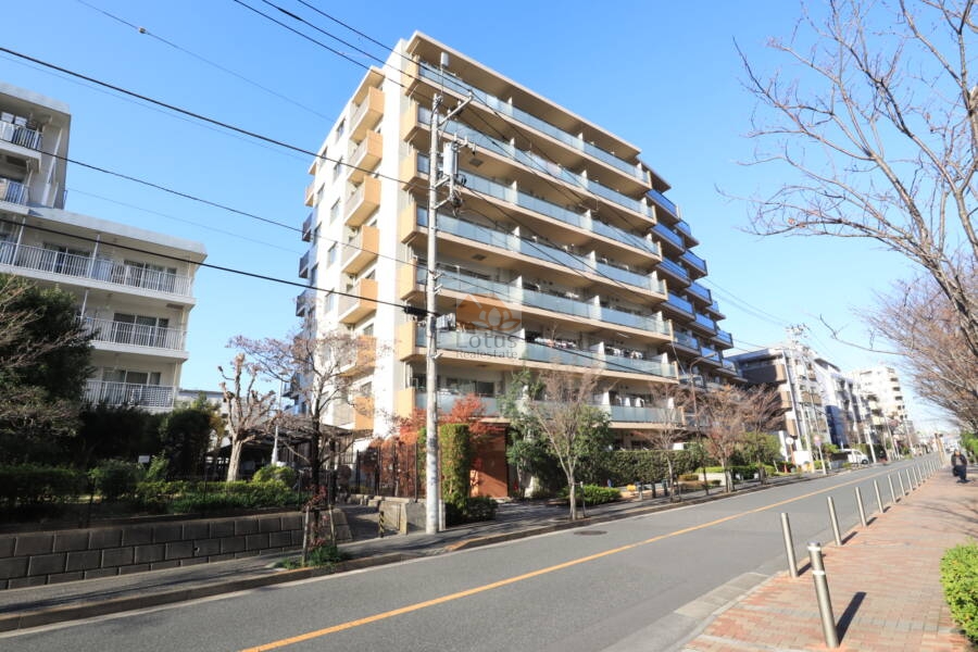 ブランシエラ西葛西外観1｜ブランシエラ西葛西は平成18年築、8階建てのマンションです。