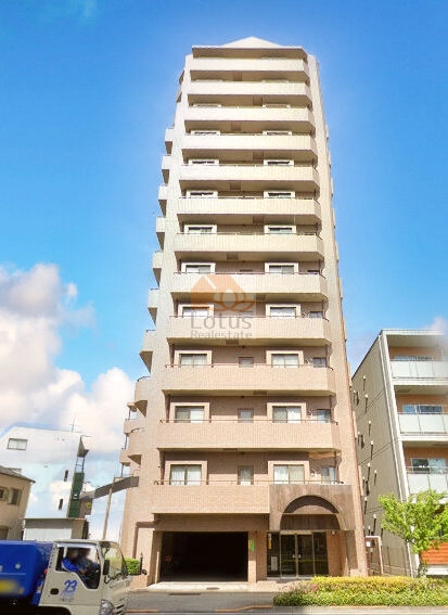ヴィルヌーブ梅島外観３｜ヴィルヌーブ梅島は平成8年築、13階建のマンションです。