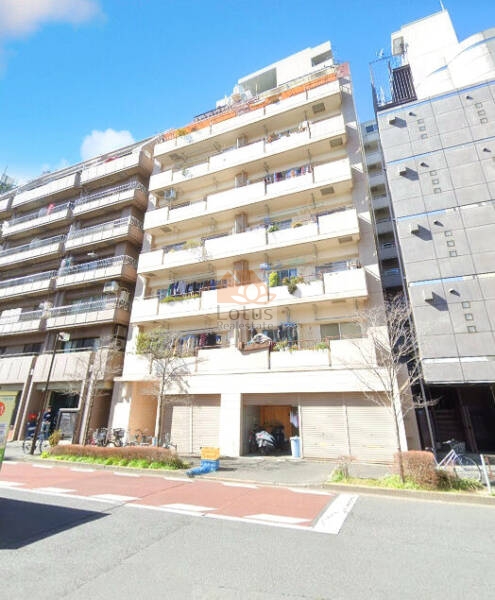新宿第３アルプスマンション外観２｜新宿第３アルプスマンションは昭和54年築、9階建てのマンションです。