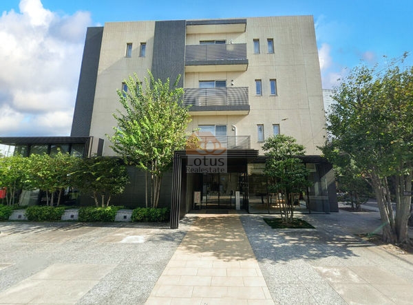 レジデンシャル中野坂上外観３｜レジデンシャル中野坂上は平成25年築、5階建てのマンションです。