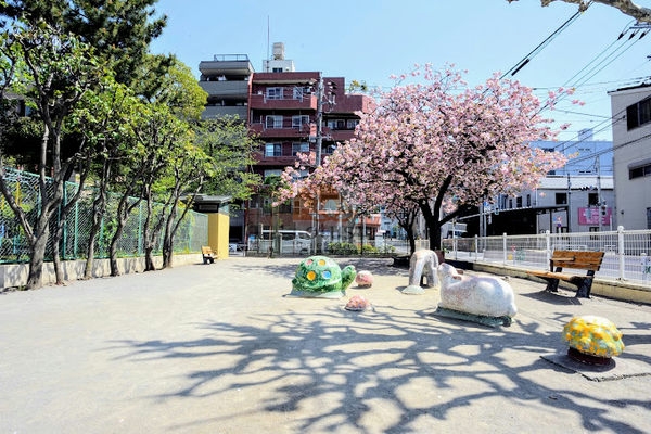 横川公園｜徒歩1分に「横川公園」があります。