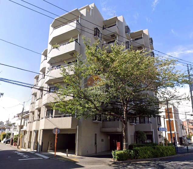 クラース哲学堂公園外観２｜クラース哲学堂公園は中野通り沿いの7階建てのマンションです。