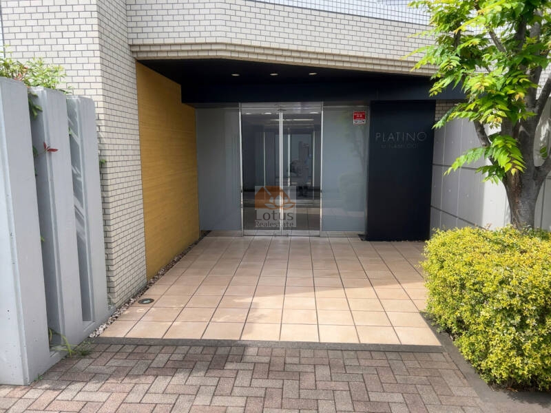 プラーティノ南大井エントランス１｜オートロック付きで安心です。