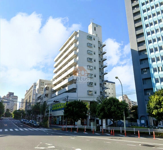 ライオンズマンション北新宿外観３｜ライオンズマンション北新宿は昭和58年築、10階建のマンションです。