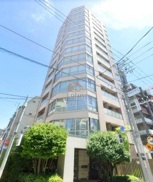イニシアイオ文京仲坂外観３｜イニシアイオ文京仲坂は平成22年築、14階建てのマンションです。