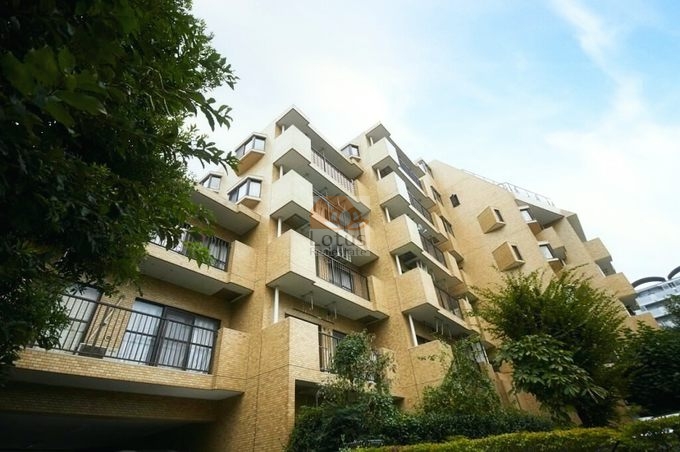 ライオンズマンション赤羽第２外観３｜ライオンズマンション赤羽第２は昭和62年築、7階建てのマンションです。