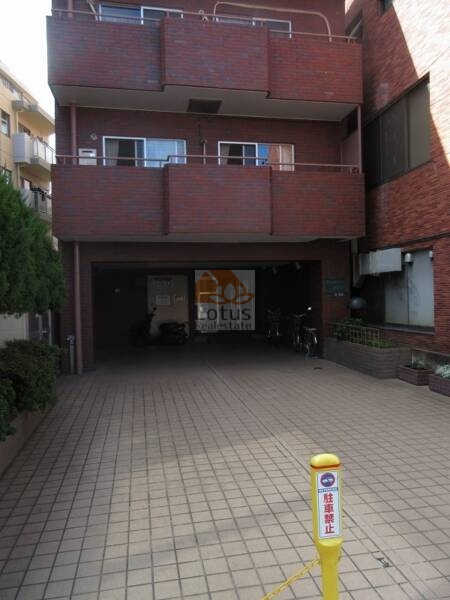 アンバサダー三軒茶屋エントランス１