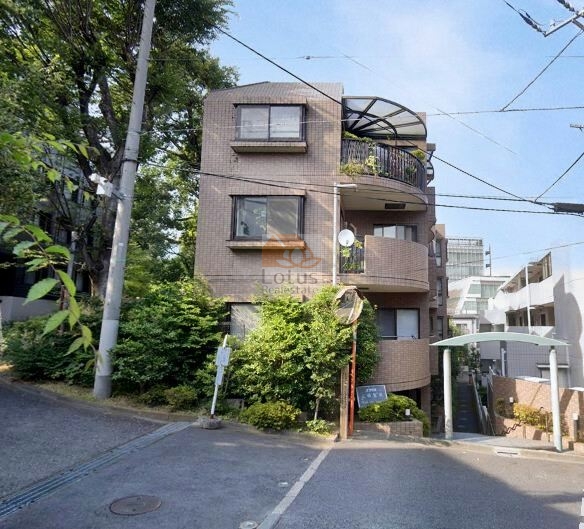 エクセル三田聖坂外観１｜エクセル三田聖坂は平成7年築、5階建てのマンションです。