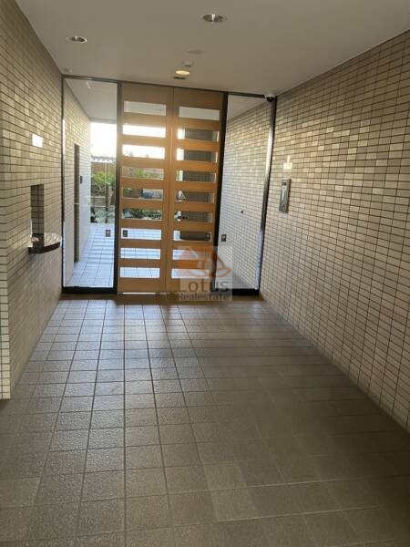 セントラルコート堀切菖蒲園エントランス１｜管理体制良好です。