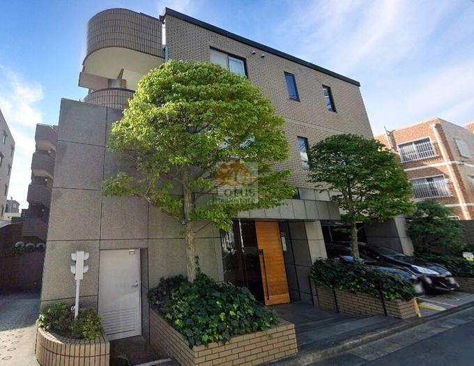 ディアパーク市ヶ谷南町外観１｜ディアパーク市ヶ谷南町は平成9年築、5階建てのマンションです。