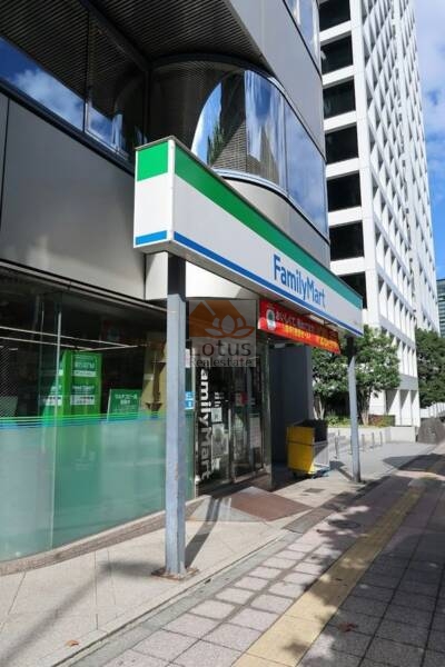 ファミリーマート 元赤坂一丁目店｜徒歩4分に「ファミリーマート 元赤坂一丁目店」があります。