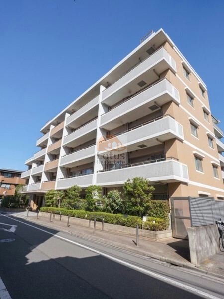 Ｄクラディア青戸外観｜Ｄクラディア青戸は平成14年築、7階建てのマンションです。