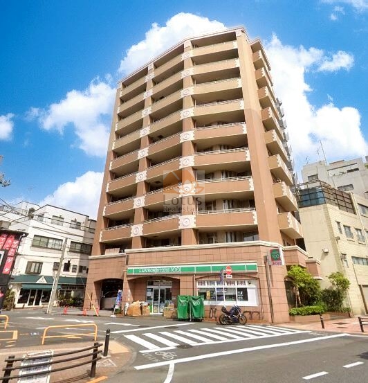 トゥールロワイヤル池袋要町外観２｜平成14年築、10階建のマンションです。