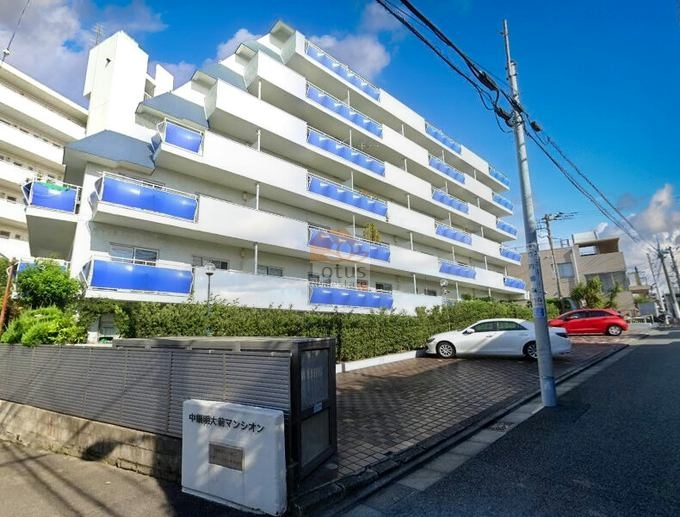 トーアウエストキャッスル松原外観１｜トーアウエストキャッスル松原は昭和47年築、9階建てのマンションです。
