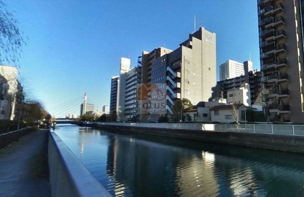 仙台堀川｜北側は仙台堀川に面しています。