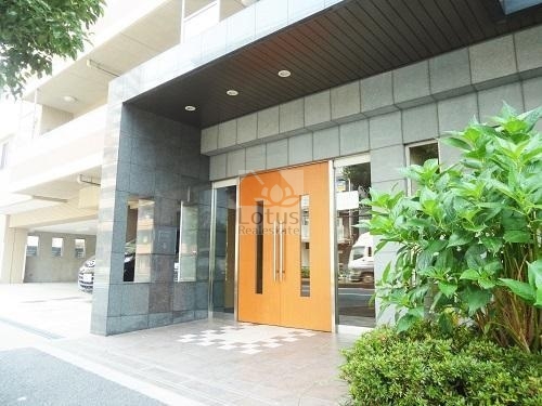 ミオカステーロ青戸エントランス２｜環七通りに面しています。