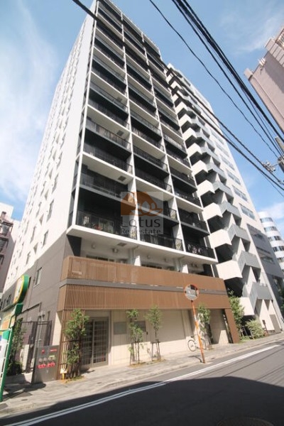 ローレルアイ千代田淡路町外観３｜ローレルアイ千代田淡路町は丸の内線「淡路町」駅、都営新宿線「小川町」駅から徒歩2分で、周辺はビルが多い商業地域に立地し、アクセスの良いマンションです。