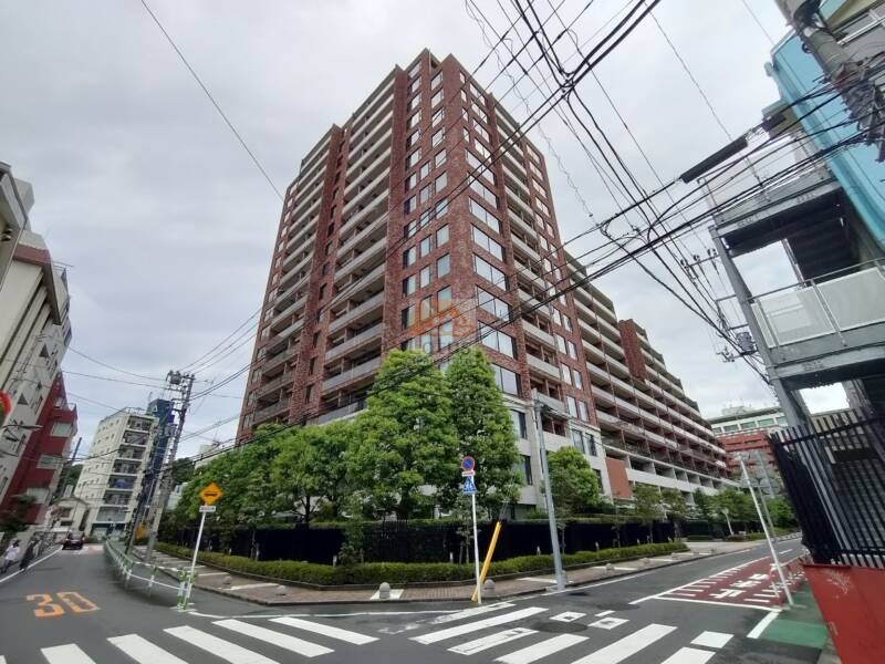 シティテラス目白外観1｜シティテラス目白は、平成20年築、18階建ての大規模レジデンスです。