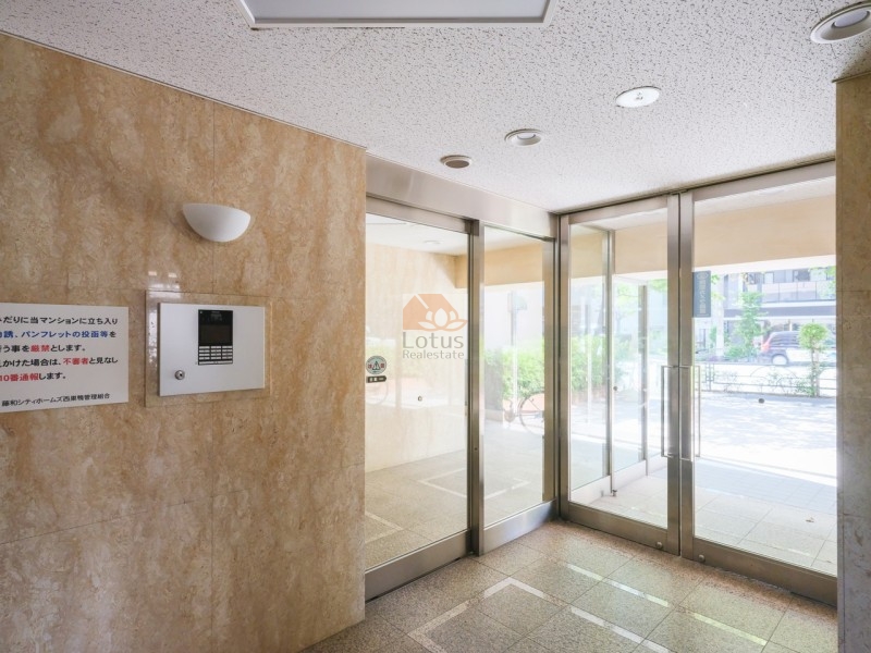藤和シティホームズ西巣鴨オートック｜エントランスはオートロック完備で安心です。