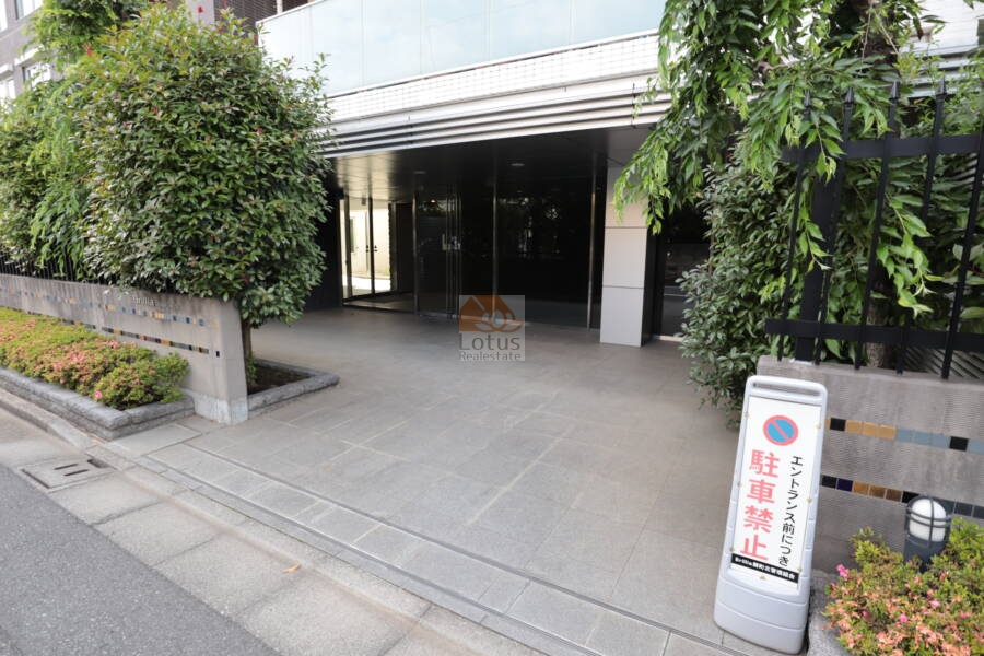 ブリリア関町北エントランス2