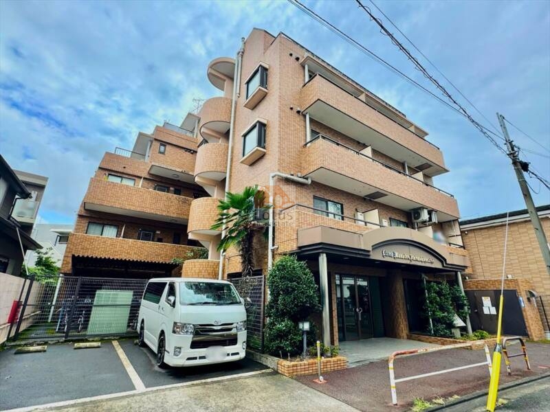 ライオンズマンション板橋本町外観１｜ライオンズマンション板橋本町は、昭和63年築、5階建てのマンションです。