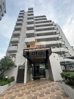 ライオンズマンション中野南台外観１｜ライオンズマンション中野南台は、方南通りに面した10階建のマンションです。