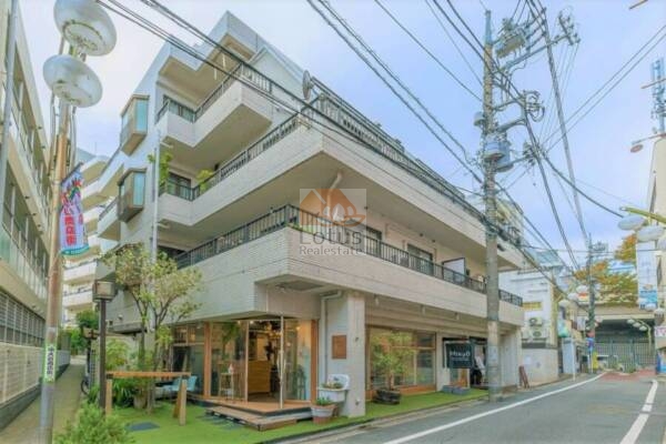ライオンズプラザ明大前外観１｜ライオンズプラザ明大前は、昭和６０年築、５階建てのマンションです。