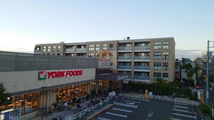 ブランシエラ東京三ノ輪外観１｜ブランシエラ東京三ノ輪は、平成29年築、5階建てのマンションです。ヨークフーズがお隣に有り、商店街も近く、生活しやすい立地です。
