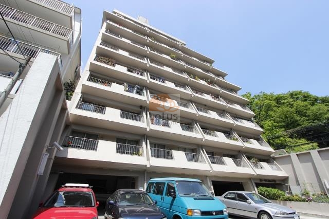 ストークマンション三田22｜ストークマンション三田は、国道15号から一本入った立地です。