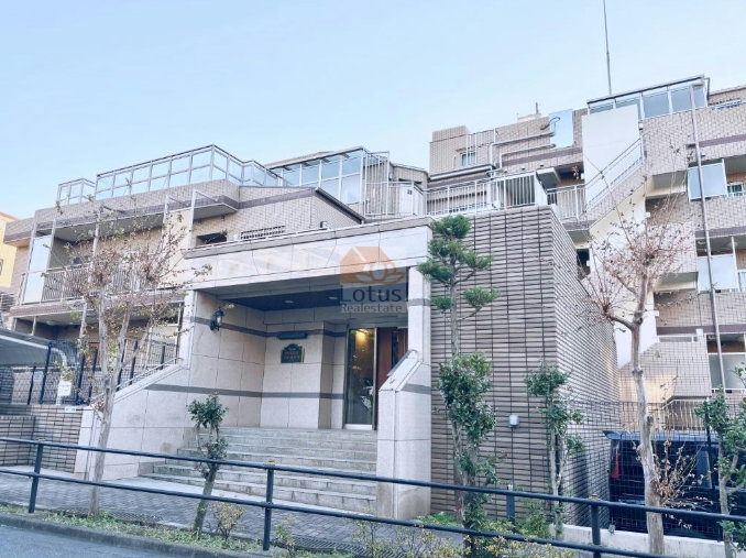 日神パレステージ東武練馬台西館外観１