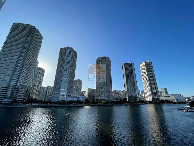 東雲マンション群３｜ＢＥＡＣＯＮ　Ｔｏｗｅｒ　Ｒｅｓｉｄｅｎｃｅは東雲運河に面したタワーマンションです。