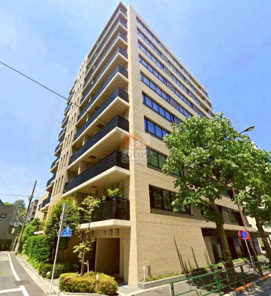 ジオ御苑内藤町外観３｜ジオ御苑内藤町は、平成28年築、10階建のマンションです。