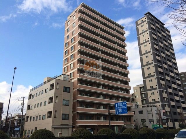 コルサム北千住_外観1｜コルサム北千住は、平成13年築、14階建てのマンションです。