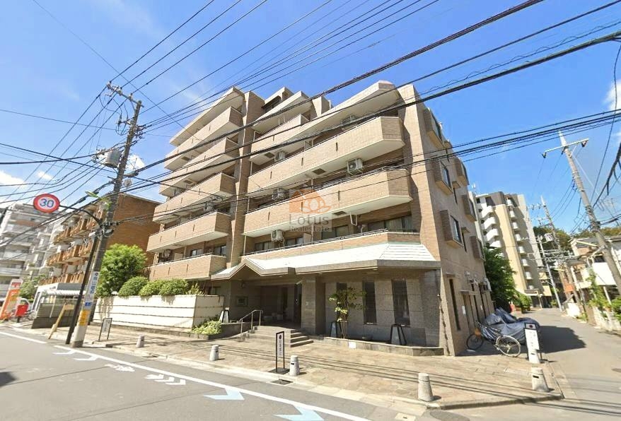 ライオンズプラザ千歳烏山外観２｜ライオンズプラザ千歳烏山は、平成7年築、6階建のマンションです。