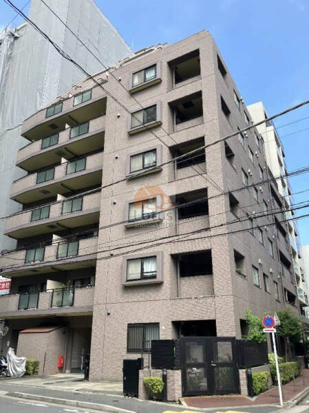 ライオンズプラザ大森外観２｜ライオンズプラザ大森は、落ち着いた色合いの外壁で、シンプルなデザインです。