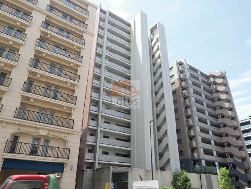 コスモ東陽町シティフォルム外観１｜コスモ東陽町シティフォルムは、平成１８年築、15階建てのマンションです。外観はシンプルなデザインです。