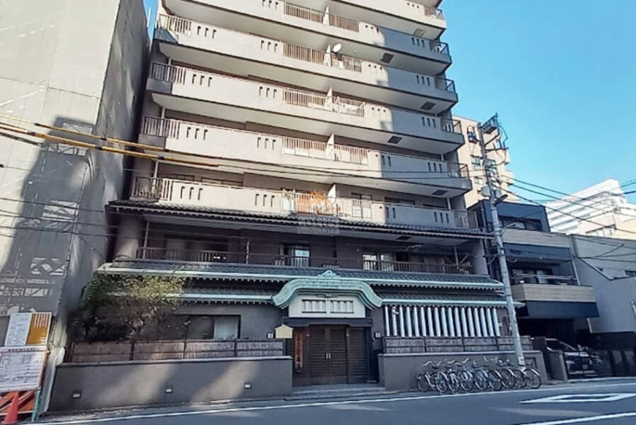 グランドメゾン三春外観１｜グランドメゾン三春は、平成2年築、8階建てのマンションです。
