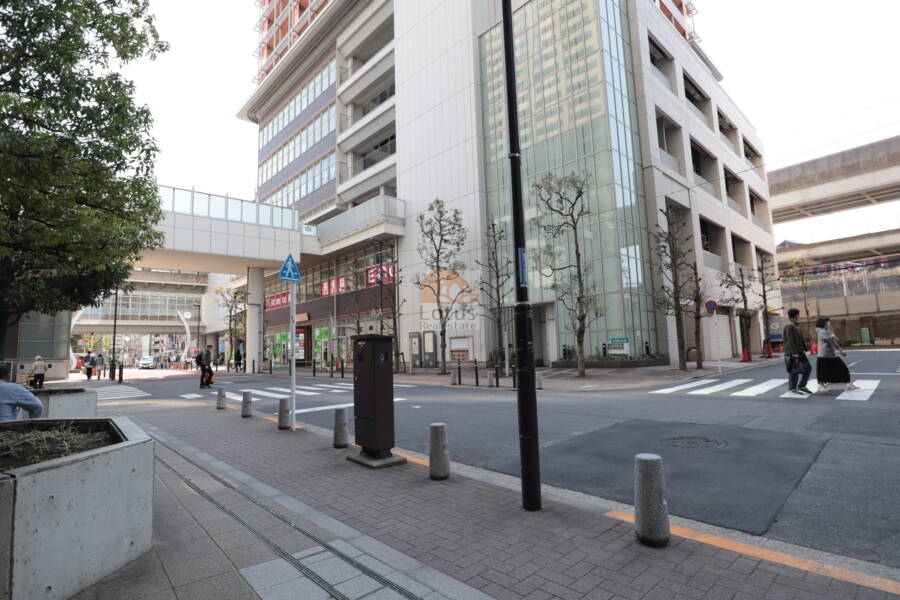 ステーションポートタワー店舗1
