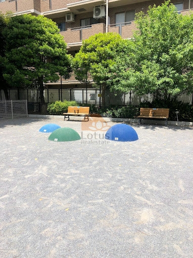 田谷区立上馬北公園｜南側には田谷区立上馬北公園があります。