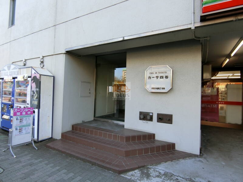 カーサ四谷エントランス2