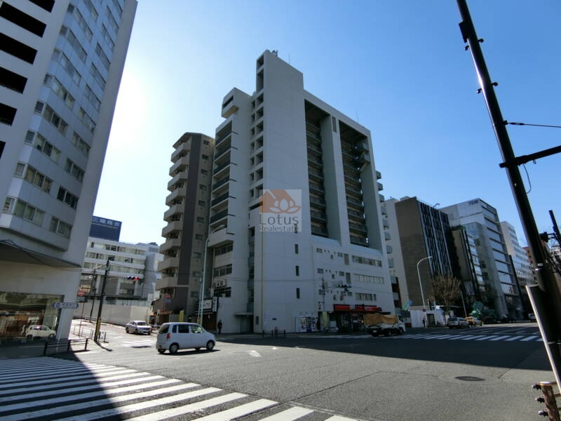 カーサ四谷外観1