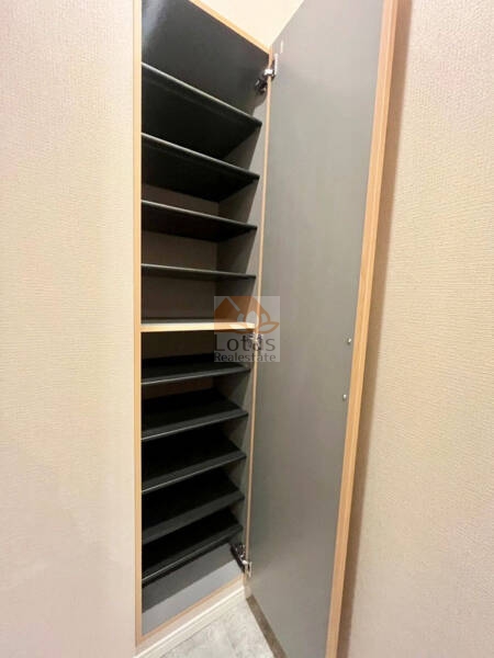 ストークメゾン業平401の玄関