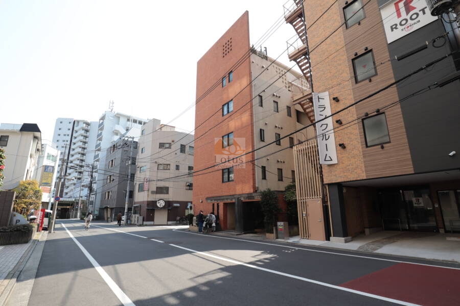 メゾン武蔵西日暮里外観2
