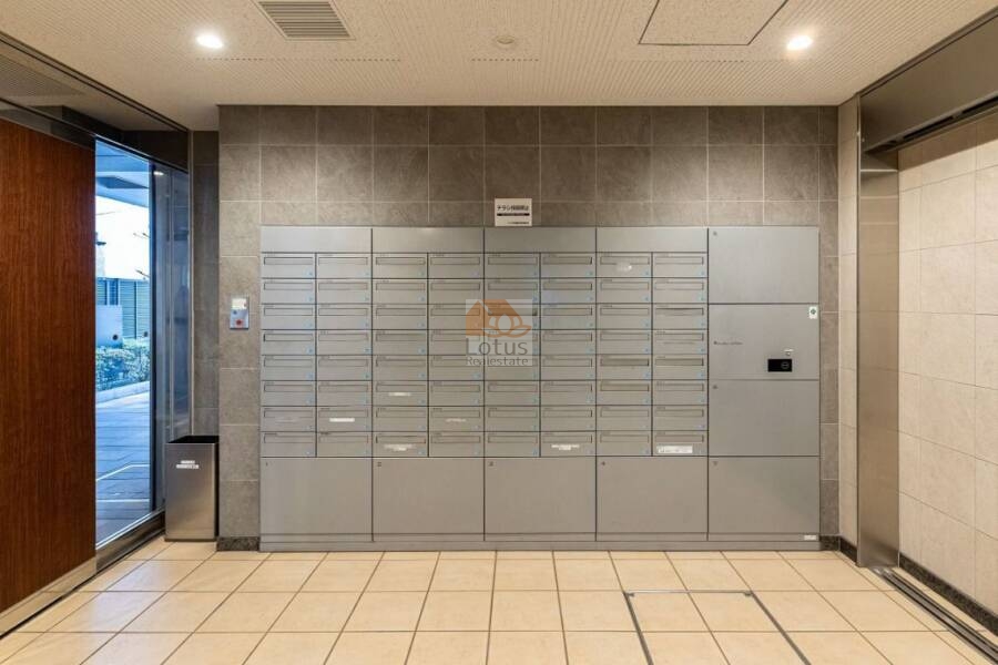 リビオ板橋駅前宅配ボックス
