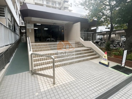 コープ野村東六郷エントランス１