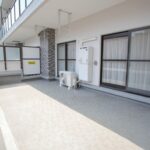 ライオンズマンション根岸東205ライオンズマンション根岸東2のバルコニー