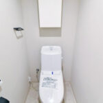 ライオンズマンション初台1204ライオンズマンション初台1204のトイレ