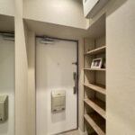 上町マンション511上町マンション511の玄関